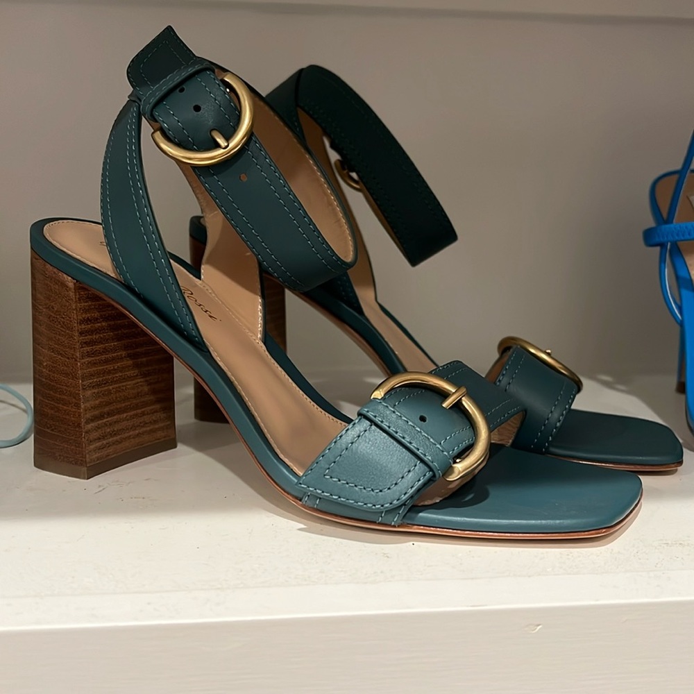NEW NEVER WORN blue wood summer gianvito Rossi square sandal heel size 38